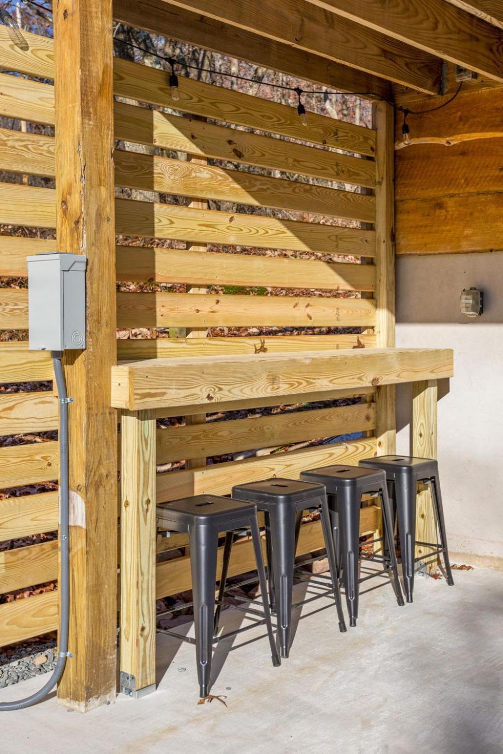 Rustic Retreat - Fire-pit Hot-tub And *