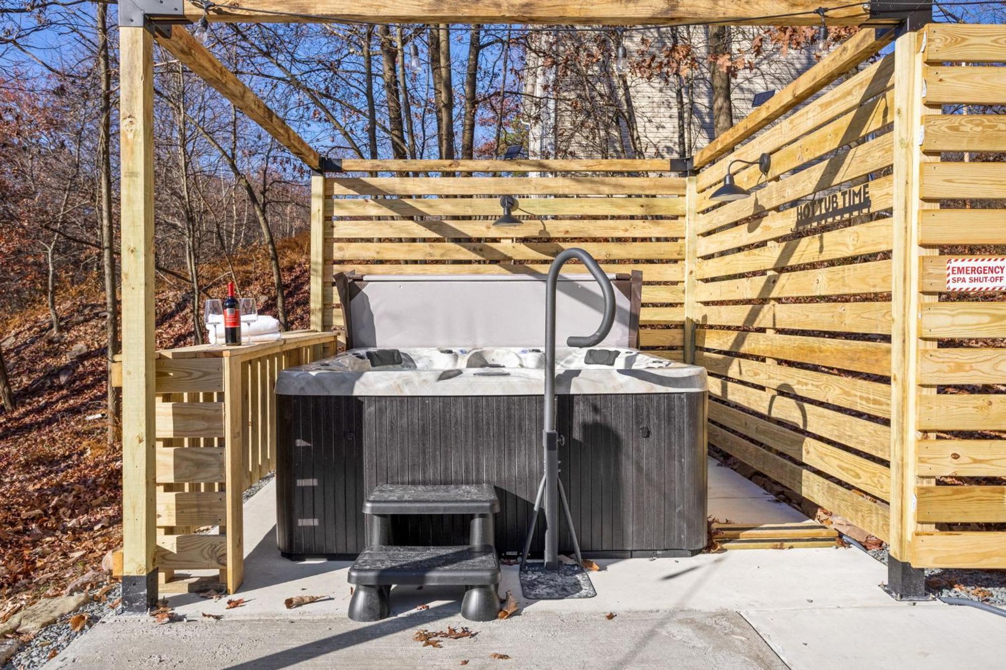 Rustic Retreat - Fire-pit Hot-tub And Albrightsville
