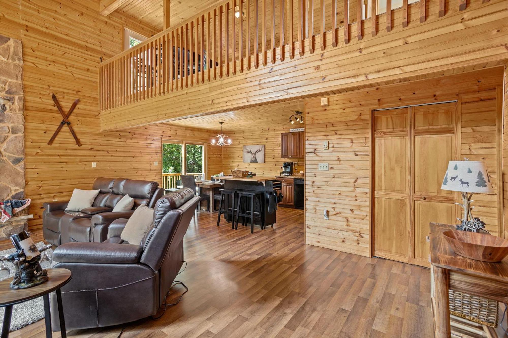 Rustic Retreat - Fire-pit Hot-tub And Holiday home *