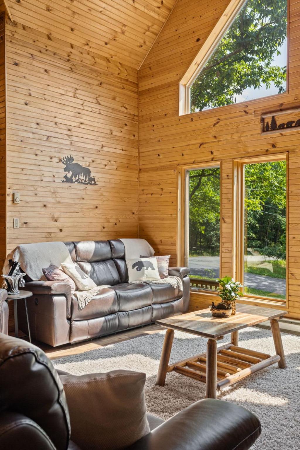 Rustic Retreat - Fire-pit Hot-tub And