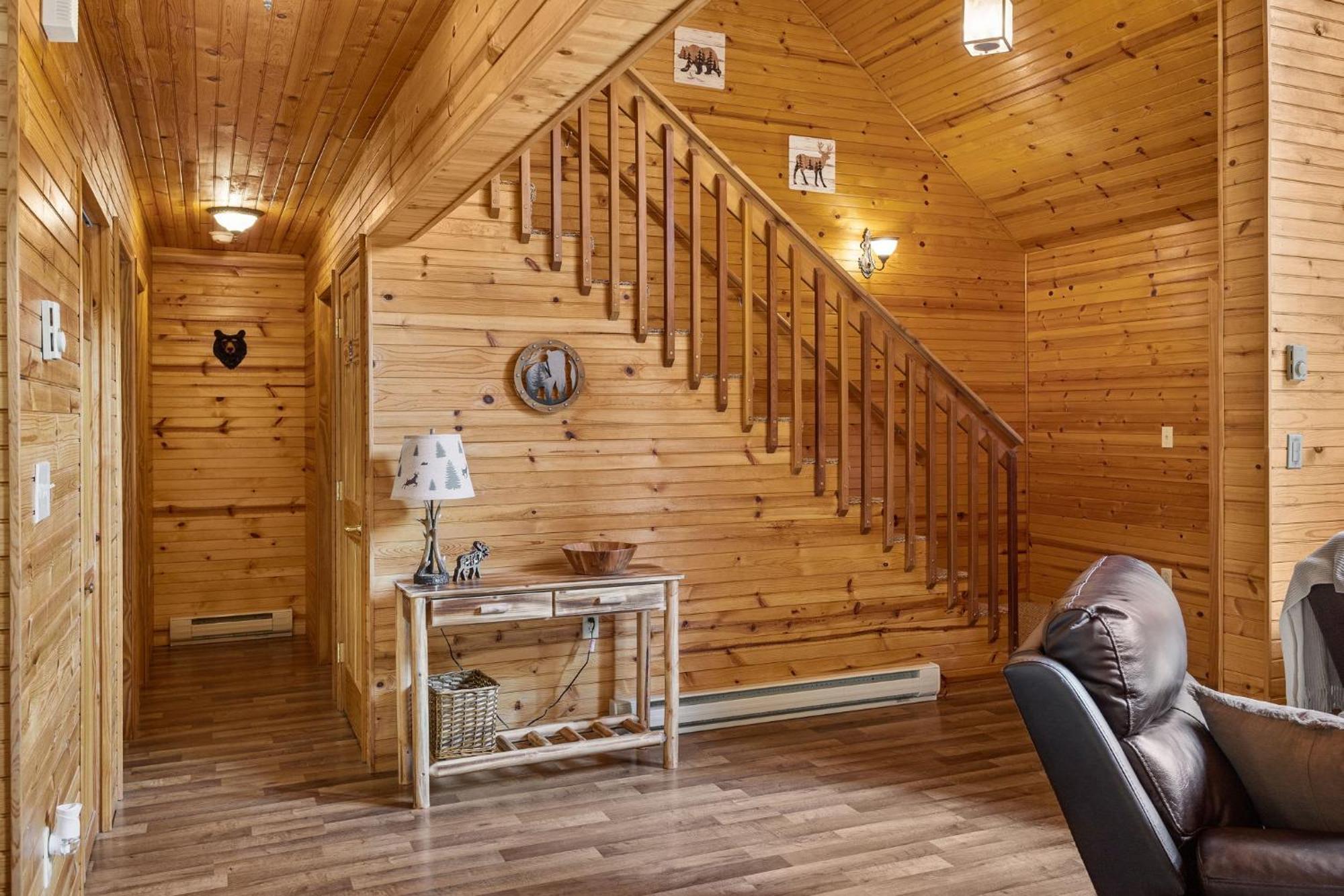 Holiday home Rustic Retreat - Fire-pit Hot-tub And